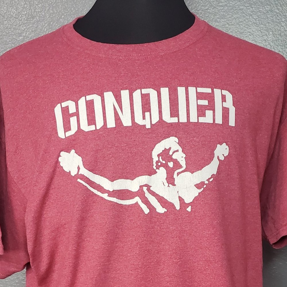 Conquer Red XL PreOwned T-Shirt-Arnorld Schwarzenegger Inspirational